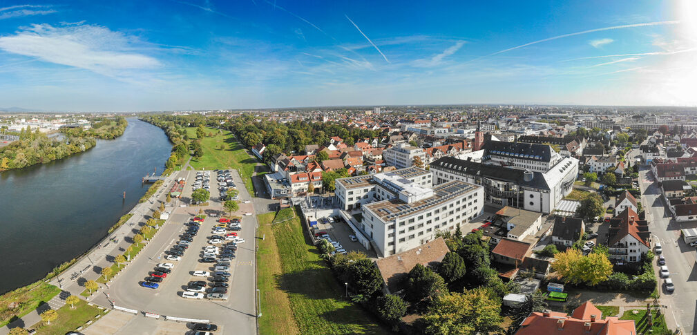 Luftbild, Rathaus, mk Hotel, Main, Landungsplatz, Mainvorland