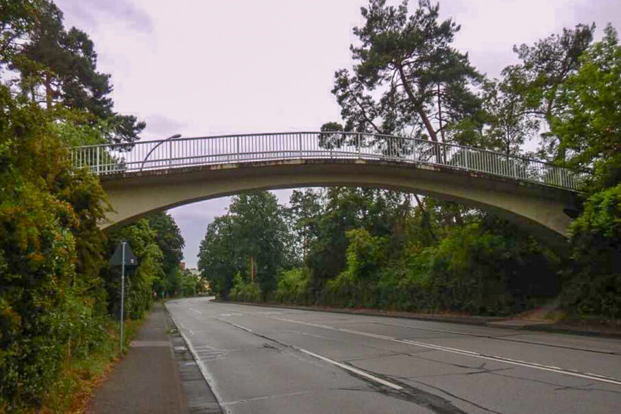 Brücke, Fußgängerüberführung