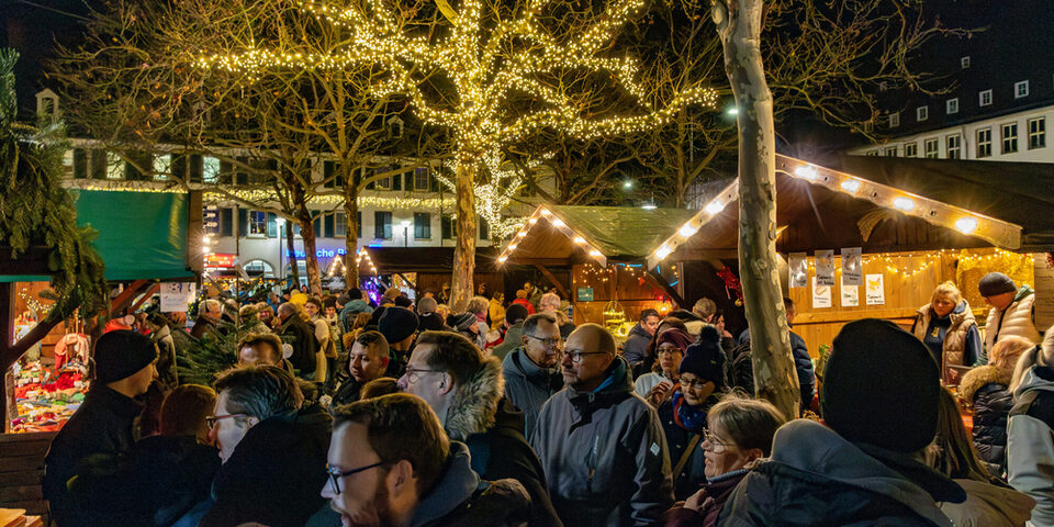 Weihnachtsmarkt 2024, Weihnachtsbuden, Weihnachtstrubel, Weihnachtsbeleuchtung
