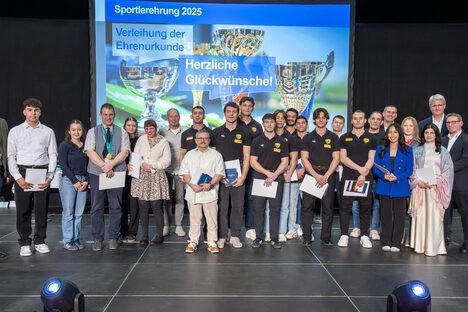 Vergabe der Ehrenurkunden 2025