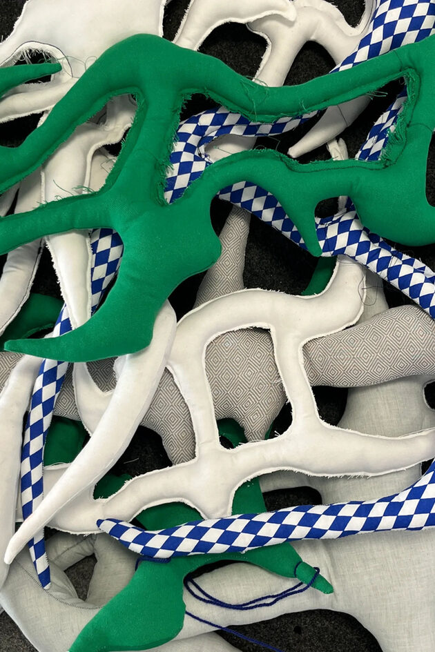 Textilkunstwerk von Julia und Lisa Rost