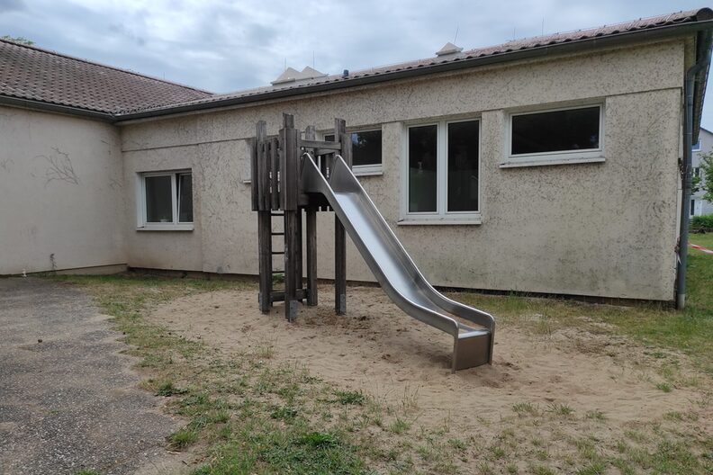 Ansicht des alten Rutschenturms