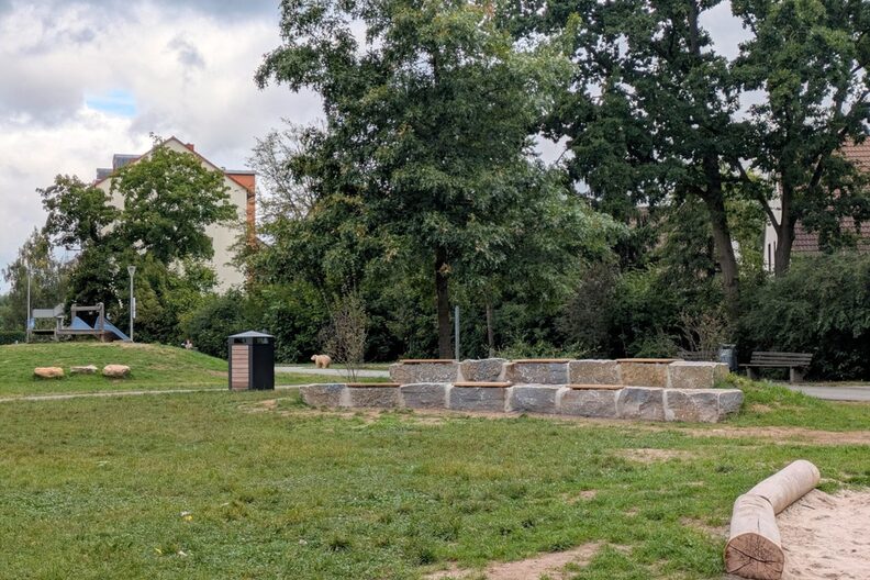 Sitzgelegenheiten