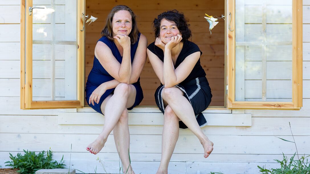 Die beiden Künstlerinnen Beate Krist und Manuela Pirozzi