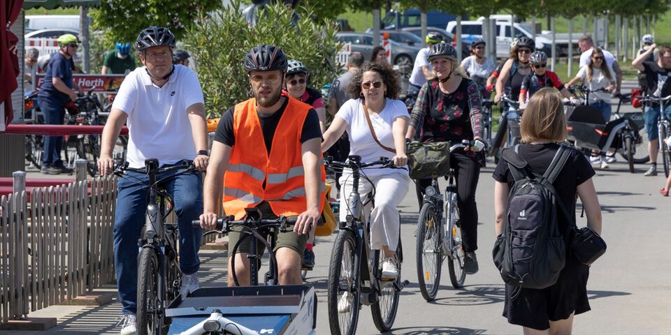Auftakttour STADTRADELN 2024 am Landungsplatz.