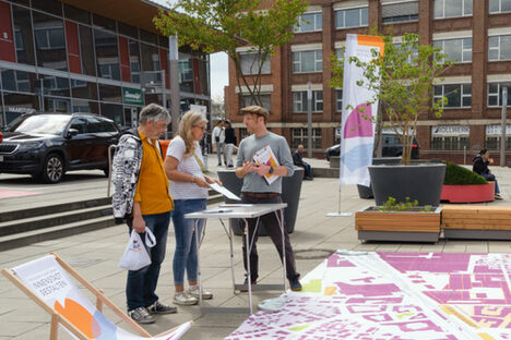 Im Gespräch mit Bürgerinnen und Bürgern